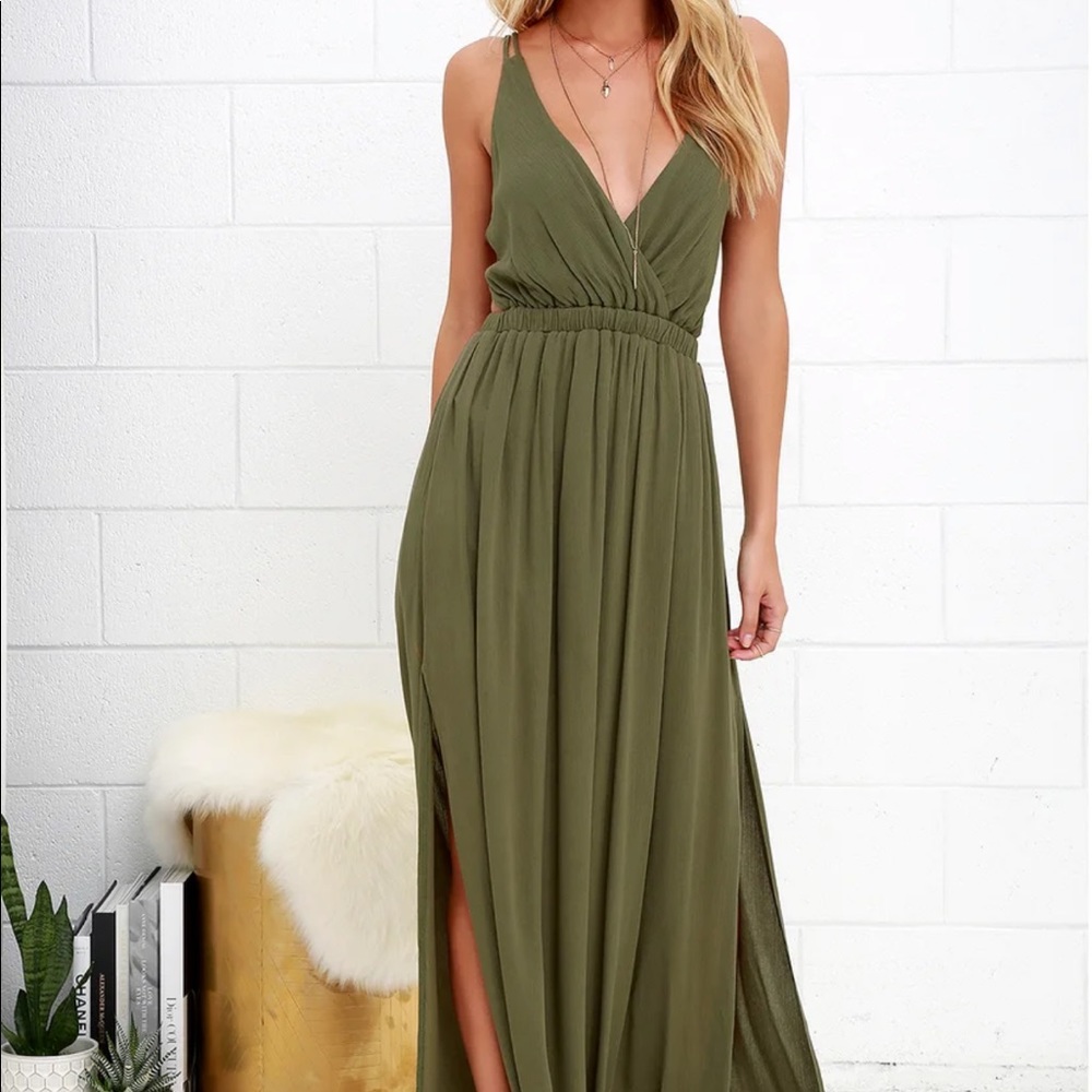 Lulus cut out back dress